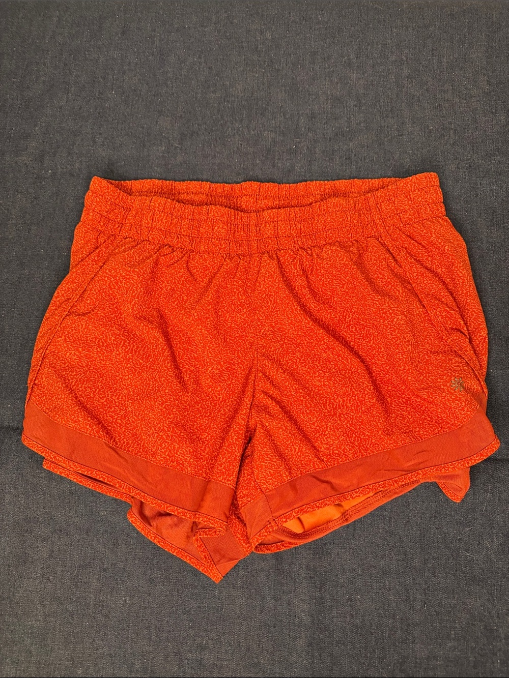 ATHLETA Women's Mesh Racer Run Shorts M 4" Inseam Orange with print
